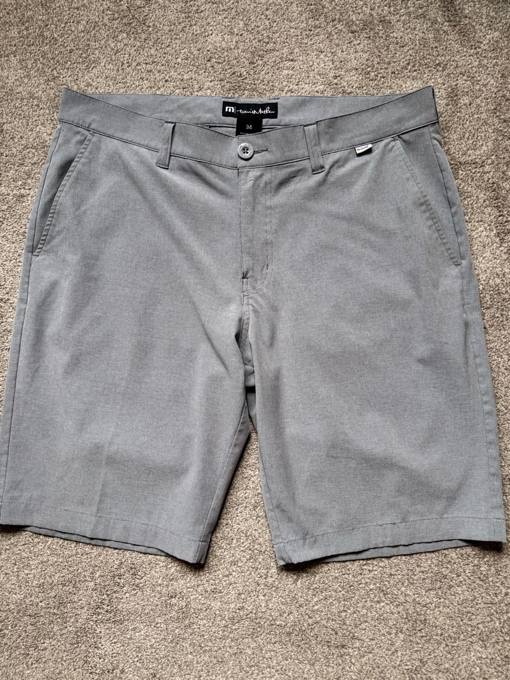 Men’s Travis Mathew Lifestyle 10” Golf Shorts Size 34